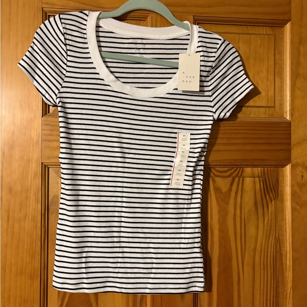 NWT a new day Striped Scoop Tee